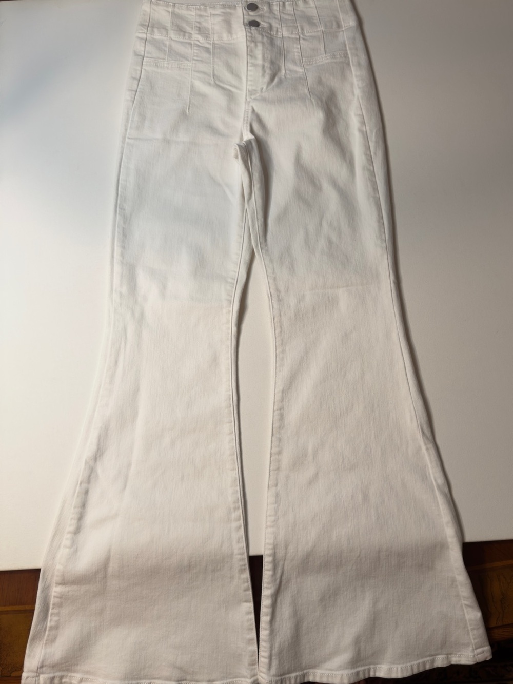 EUC Women's White Altar'd State High-Waist Flared Jeans Size 27/30"Inseam (KB11)